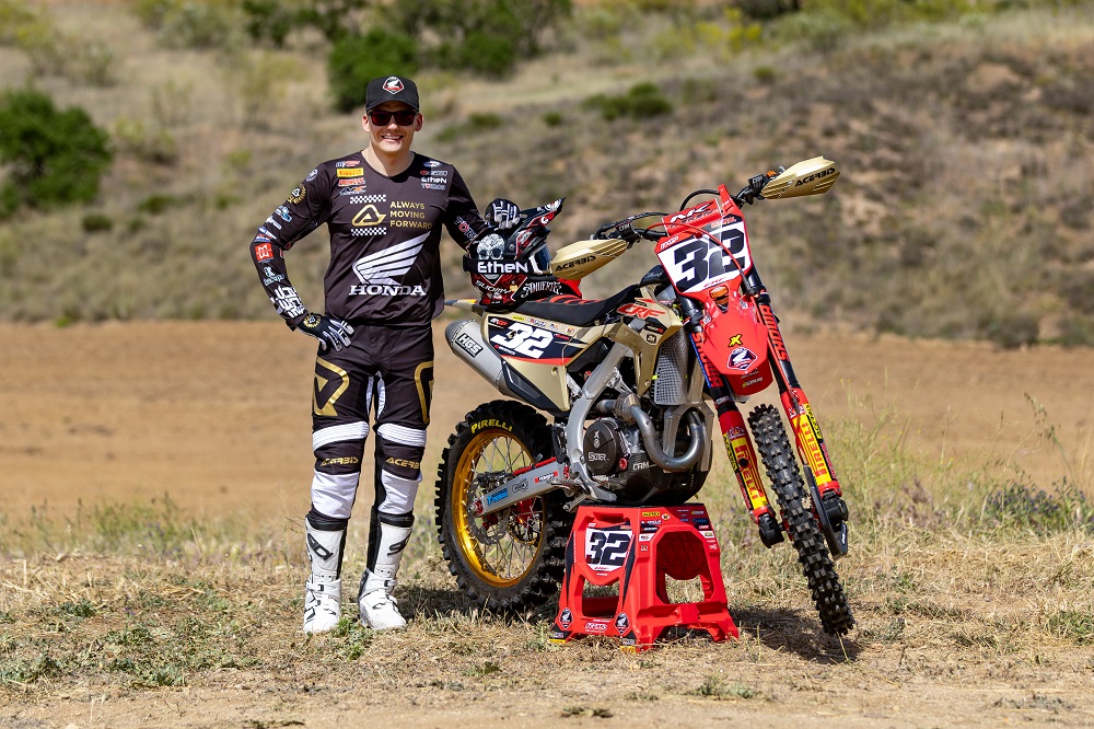 THE ACERBIS TEAM U.S .CREMONESE UNVEILED THE NEW HOME JERSEY MADE OF  RECYCLED POLYESTER